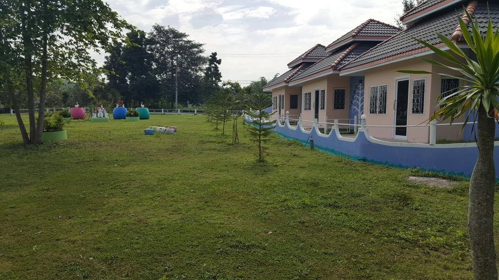Phloenlom Chomdao Hotel Ban Kha Exterior foto